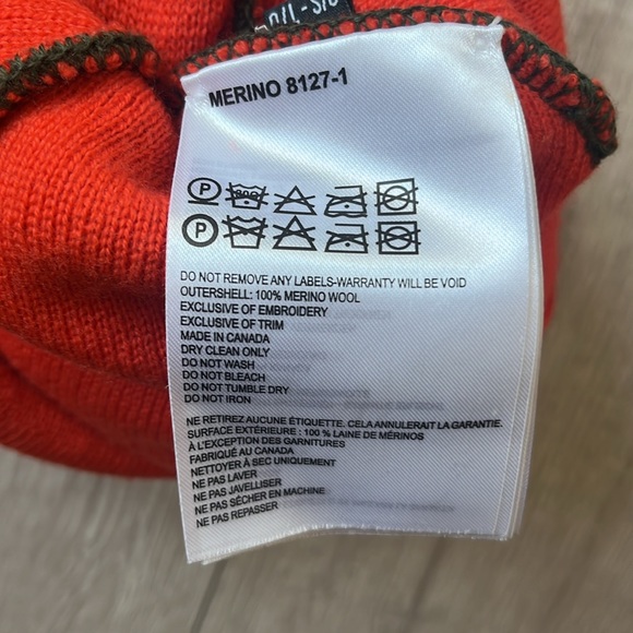 NWOT AUTHENTIC CANADA GOOSE 100% MERINO WOOL SKI BEANIE CLASSIC STYLE ORANGE/WHT - Picture 7 of 10